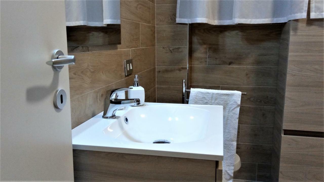 Lovely, Charming And Quiet Apartment In The Centre Air Conditioned And Free Private Garage Como Exterior photo
